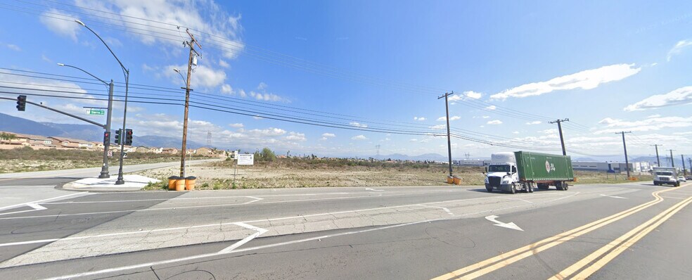 Sierra Ave, Fontana, CA à louer - Photo de l’immeuble – Image 2 sur 7