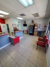 5303 E Colonial Dr, Orlando, FL à louer Photo intérieure– Image 2 sur 8