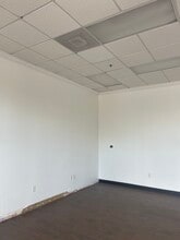 11215-11389 Long Beach Blvd, Lynwood, CA à louer Photo intérieure– Image 2 sur 5