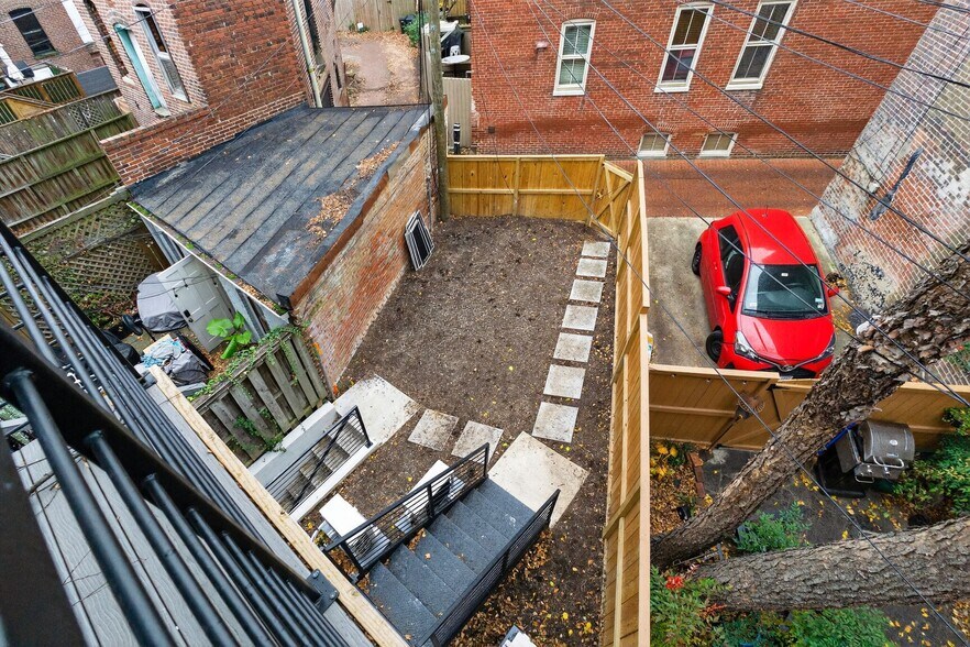 709 Massachusetts Ave NE, Washington, DC à louer - Photo de l’immeuble – Image 3 sur 30