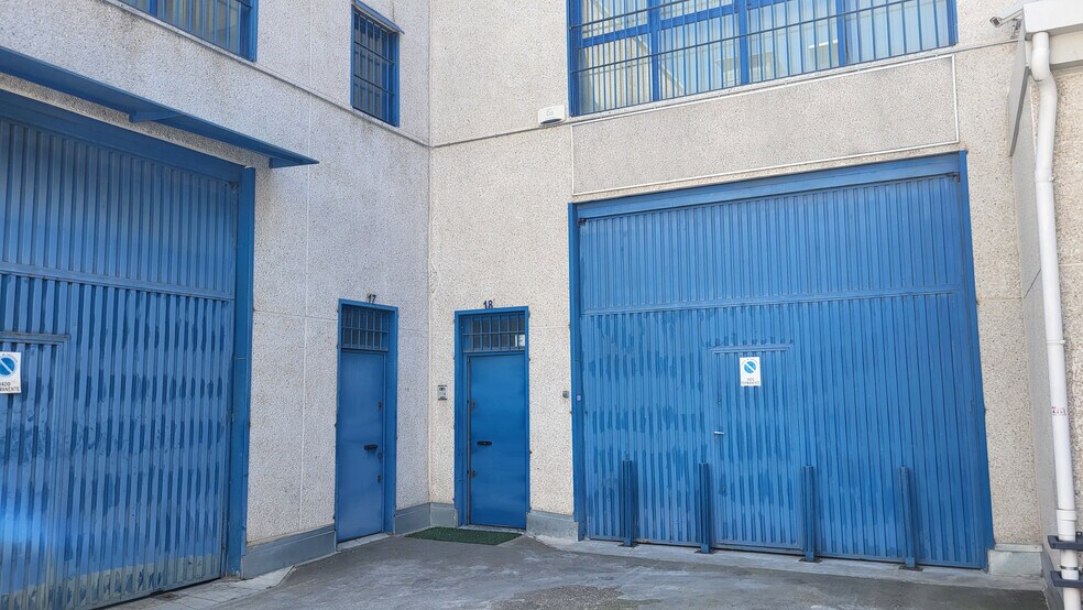 View Photo