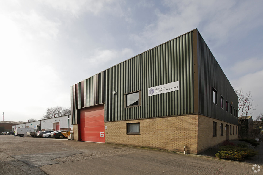 Willie Snaith Rd, Newmarket à louer - Photo de l’immeuble – Image 3 sur 5