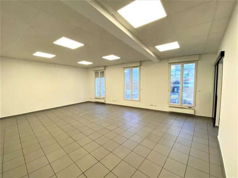 Bureau dans Clichy à louer - Photo intérieure – Image 1 sur 5
