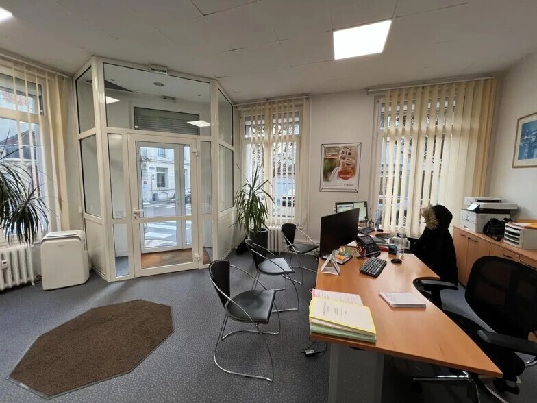 Bureau dans Reims à louer - Photo de l’immeuble – Image 2 sur 4