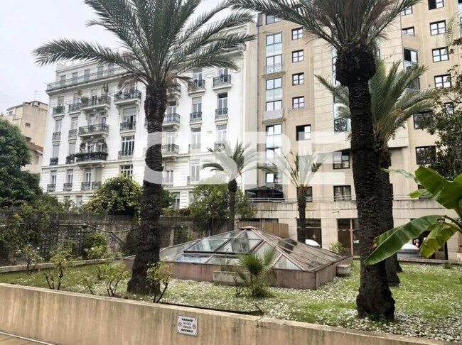 Plus de détails pour Bureau à vendre