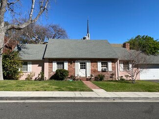 Plus de détails pour 4460 Oakwood Ave, La Canada Flintridge, CA - Local commercial à louer