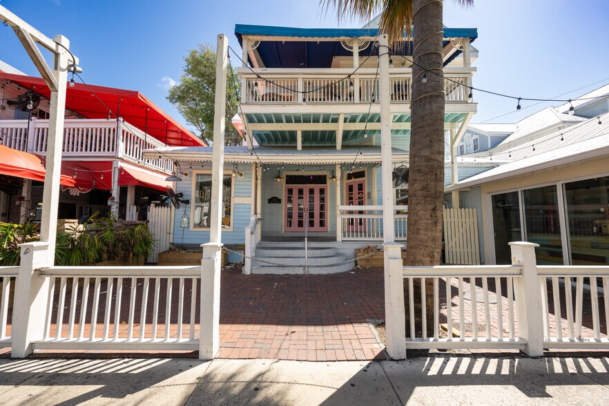 221 Duval St, Key West, FL à louer - Photo de l’immeuble – Image 1 sur 20