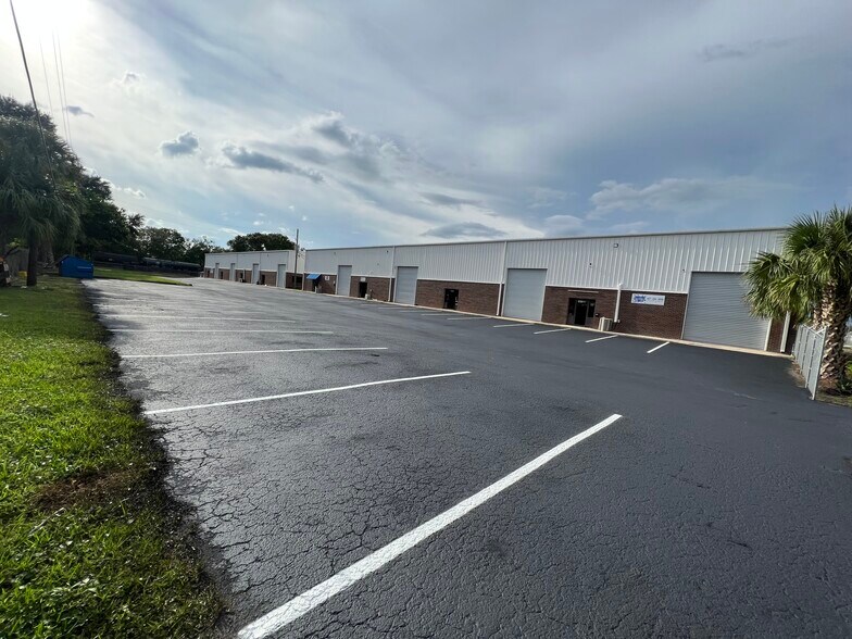 5612 Carder Rd, Orlando, FL à louer - Photo de l’immeuble – Image 2 sur 9
