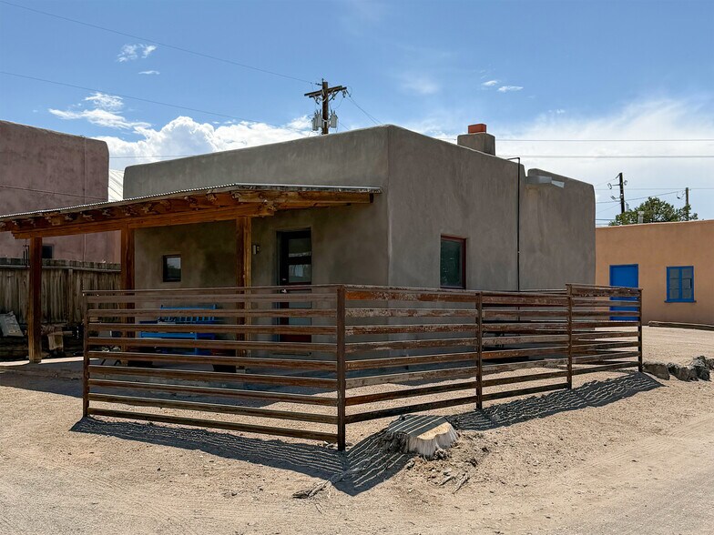 4650 Corrales Rd, Corrales, NM à vendre - Photo de l’immeuble – Image 2 sur 16