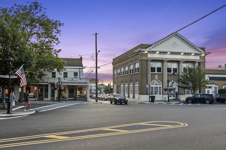 138 Main St, Sag Harbor, NY à louer - Photo de l’immeuble – Image 2 sur 6
