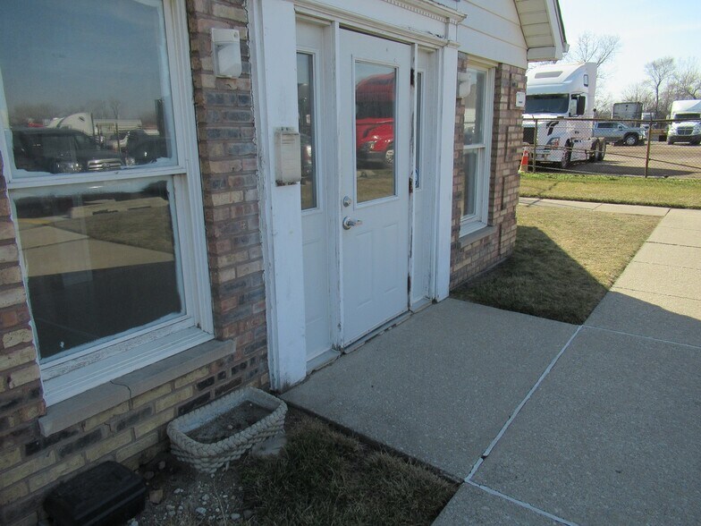 5250 W Plattner Dr, Alsip, IL à louer - Photo principale – Image 1 sur 31