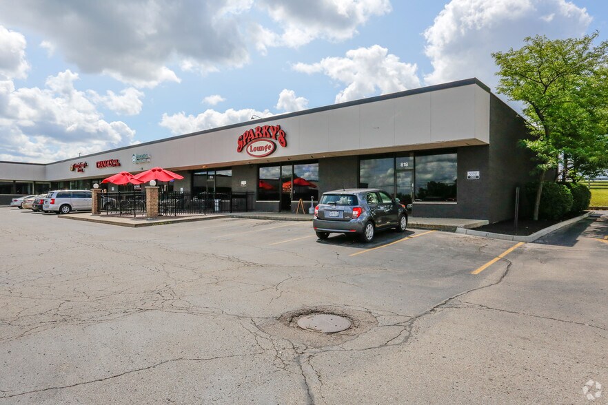 810-852 Watertower Ln, Dayton, OH à louer - Photo de l’immeuble – Image 2 sur 4