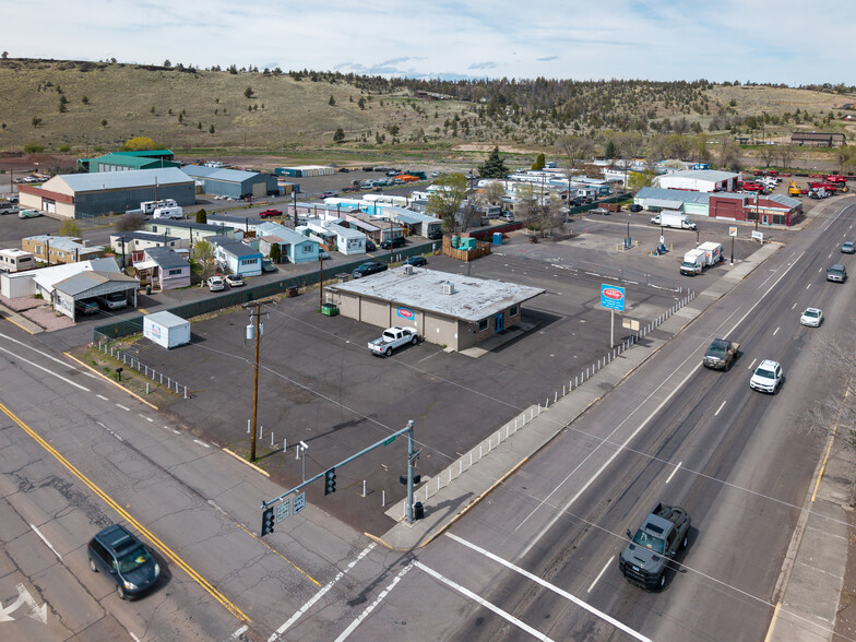 40 NW 4th St, Madras, OR à louer - Photo principale – Image 1 sur 10