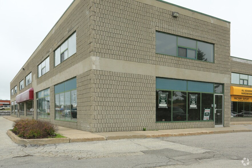 660 Bayview Dr, Barrie, ON à louer - Photo de l’immeuble – Image 2 sur 9