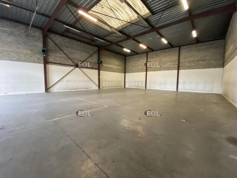 Local d’activités dans Chilly-Mazarin à louer - Photo intérieure – Image 2 sur 5