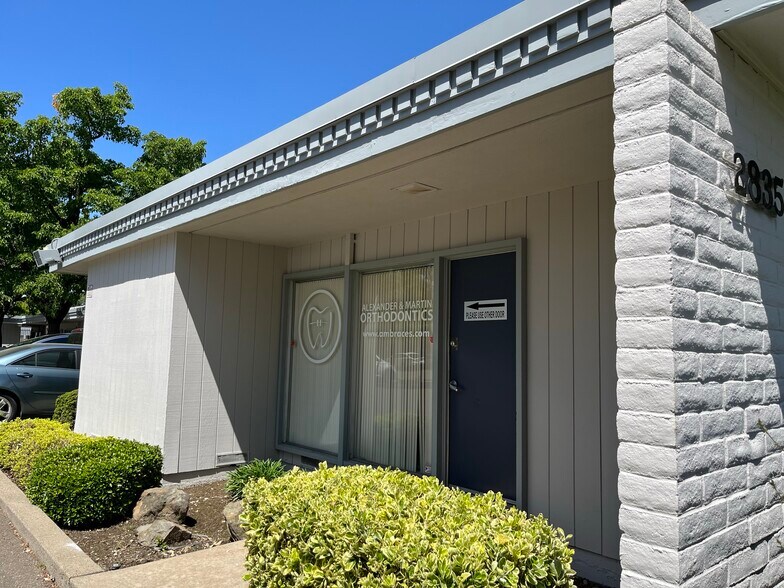 2835 Eastern Ave, Sacramento, CA à louer - Photo de l’immeuble – Image 2 sur 10