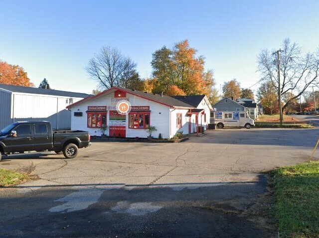 621 S Indiana Ave, Sellersburg, IN à vendre - Photo de l’immeuble – Image 3 sur 4