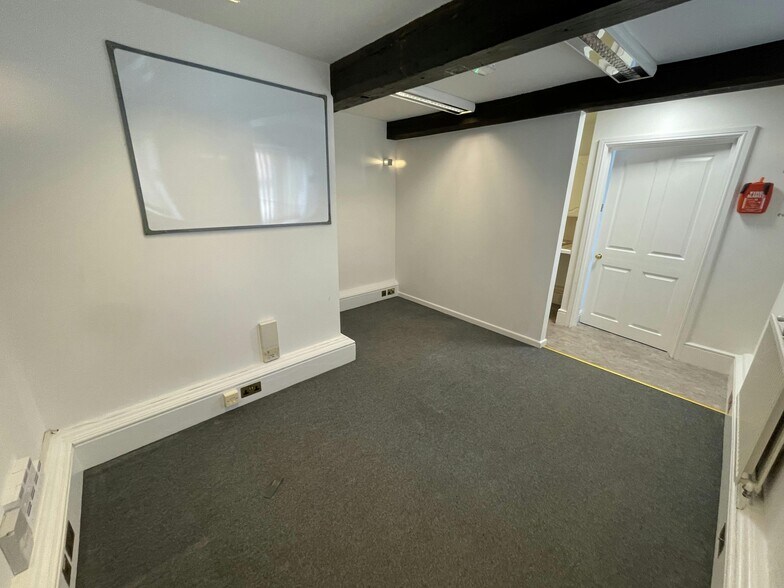 3 Shirburn St, Watlington à louer - Photo de l’immeuble – Image 3 sur 6