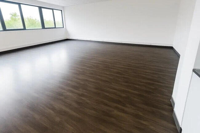 Plus de détails pour Bureau à vendre