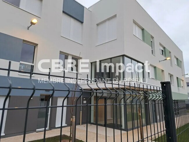 Plus de détails pour Bureau à louer