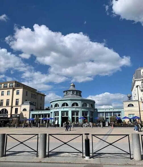 Bureau dans Chessy à vendre - Photo de l’immeuble – Image 3 sur 9