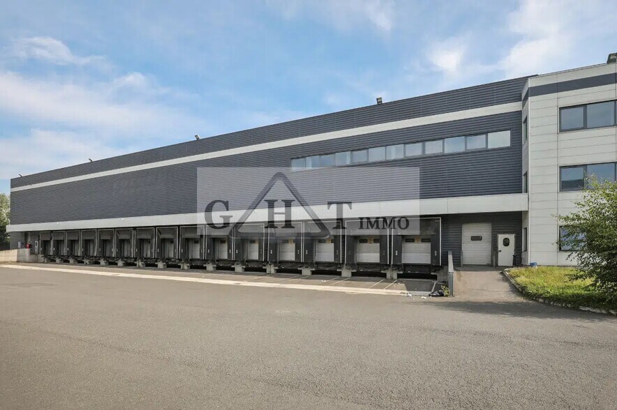 Industriel/Logistique dans Chilly-Mazarin à louer - Photo de l’immeuble – Image 2 sur 4