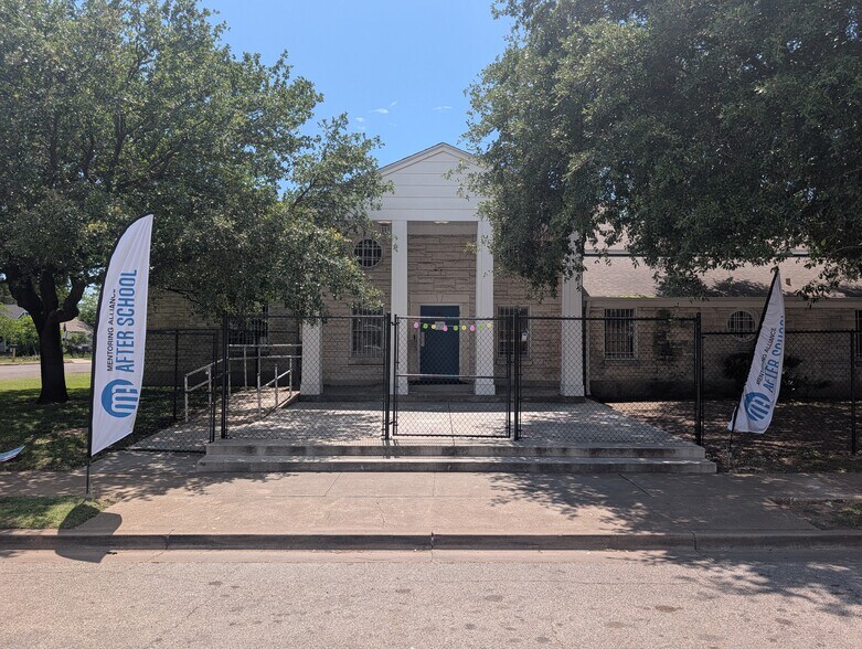 2101 Alexander Ave, Waco, TX à vendre - Photo de l’immeuble – Image 2 sur 14