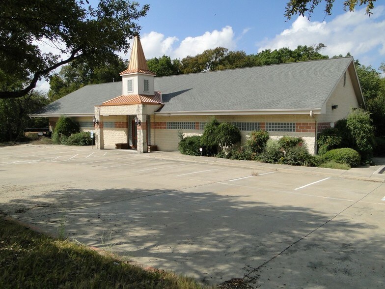 1331 S Cockrell Hill Rd, Duncanville, TX à vendre - Photo de l’immeuble – Image 2 sur 4