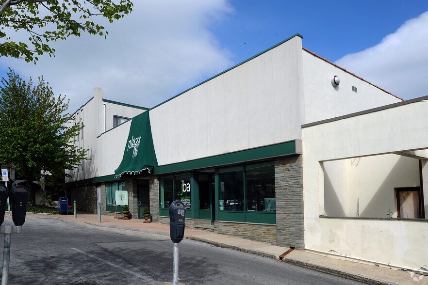 16 Lancaster Ave, Ardmore, PA à louer - Photo de l’immeuble – Image 3 sur 10