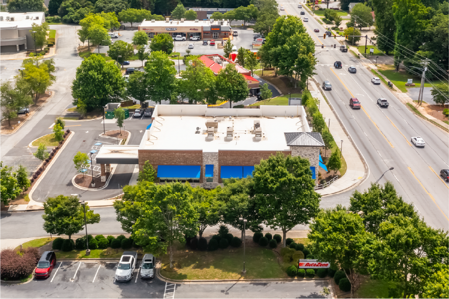 2155 Main E st, Snellville, GA à vendre - Photo de l’immeuble – Image 2 sur 4