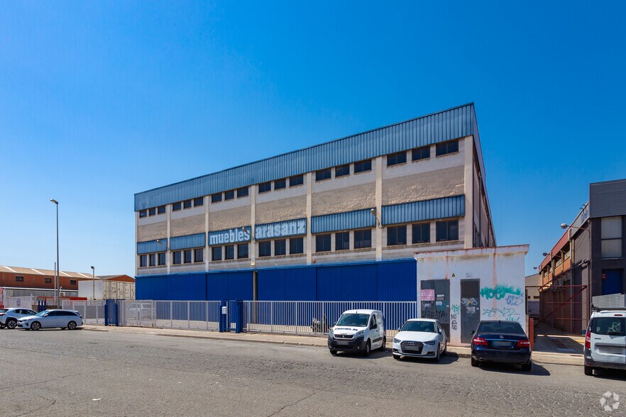 Industriel/Logistique dans Cornellà de Llobregat, Barcelona à louer - Photo de l’immeuble – Image 2 sur 4