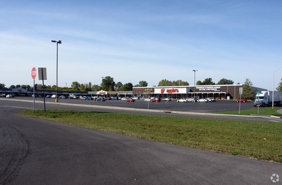 201 Milan Ave, Norwalk, OH à louer - Photo de l’immeuble – Image 2 sur 3