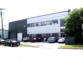 Plus de détails pour 73-75 Sealey Ave, Hempstead, NY - Industriel/Logistique à louer