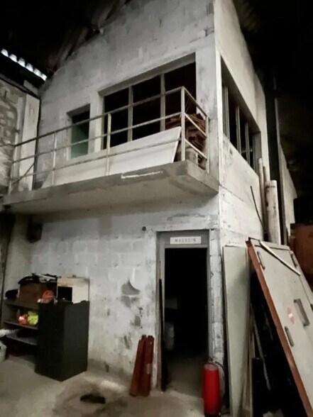 Industriel/Logistique dans Yzeure à vendre - Photo de l’immeuble – Image 2 sur 3