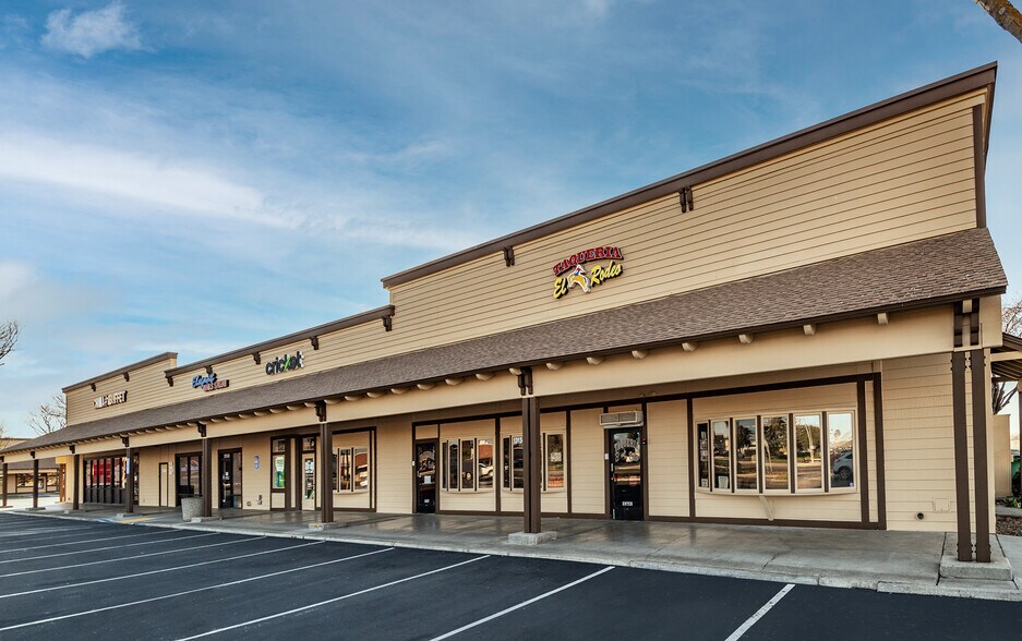 1313-1341 E Pacheco Blvd, Los Banos, CA à louer - Photo de l’immeuble – Image 3 sur 17
