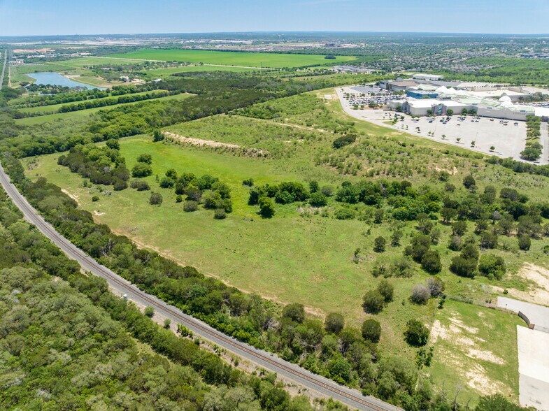 N Loop 1604 E, San Antonio, TX à vendre - Photo de l’immeuble – Image 3 sur 9