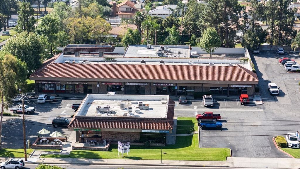 8655-8697 19th St, Rancho Cucamonga, CA à louer Photo principale– Image 1 sur 19