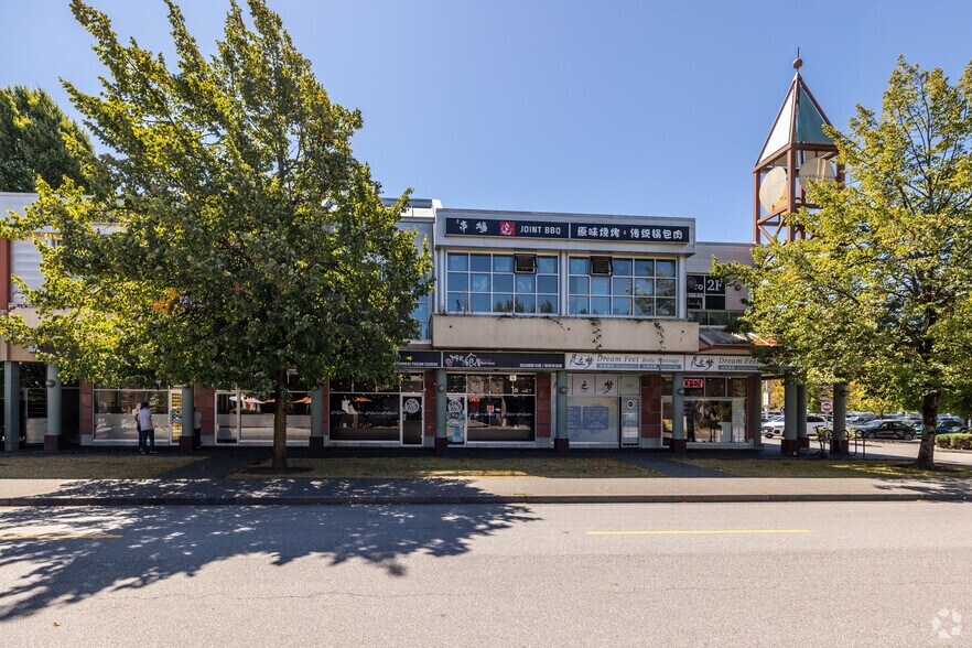 8580 Alexandra Rd, Richmond, BC à louer - Photo de l’immeuble – Image 3 sur 3