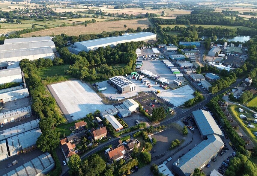 Crossroads Business Park, Roecliffe à louer - Aérien – Image 2 sur 2