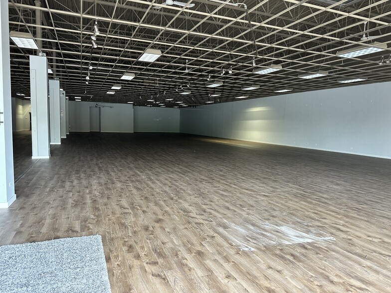 1141 E Rand Rd, Arlington Heights, IL à louer - Photo intérieure – Image 3 sur 6