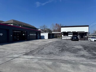 Plus de détails pour 2521 N Durham Dr, Houston, TX - Local commercial à vendre