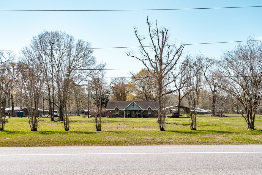 24932 FM 2090, Splendora, TX à vendre - Photo de l’immeuble – Image 3 sur 7