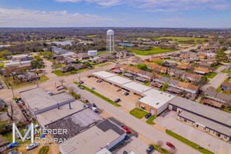2238 Michigan Ave, Arlington, TX à louer Aérien– Image 2 sur 6