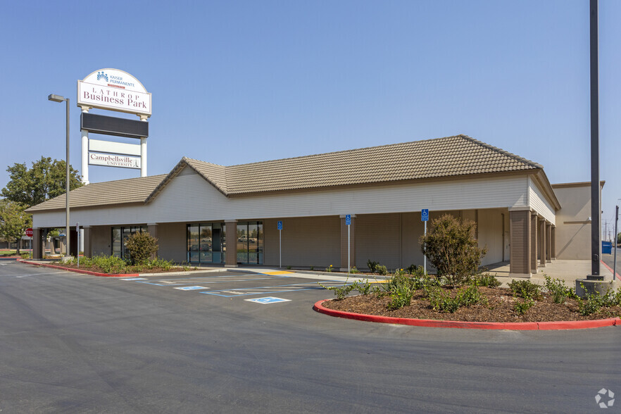 17000-17138 S Harlan Rd, Lathrop, CA à louer - Photo de l’immeuble – Image 1 sur 4