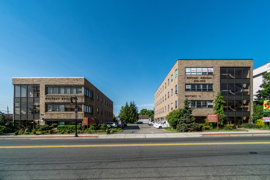 196 Paterson Ave, East Rutherford, NJ à louer - Photo de l’immeuble – Image 1 sur 16