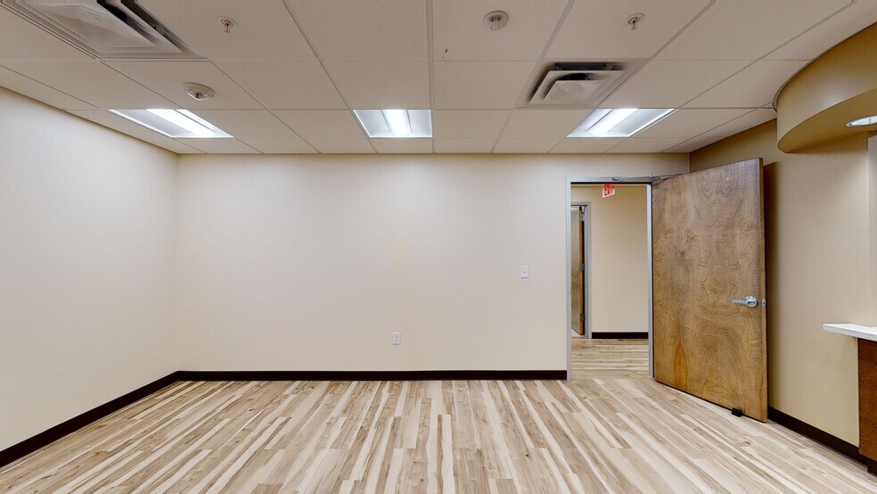 12606 Greenville Ave, Dallas, TX à louer - Photo de l’immeuble – Image 3 sur 18