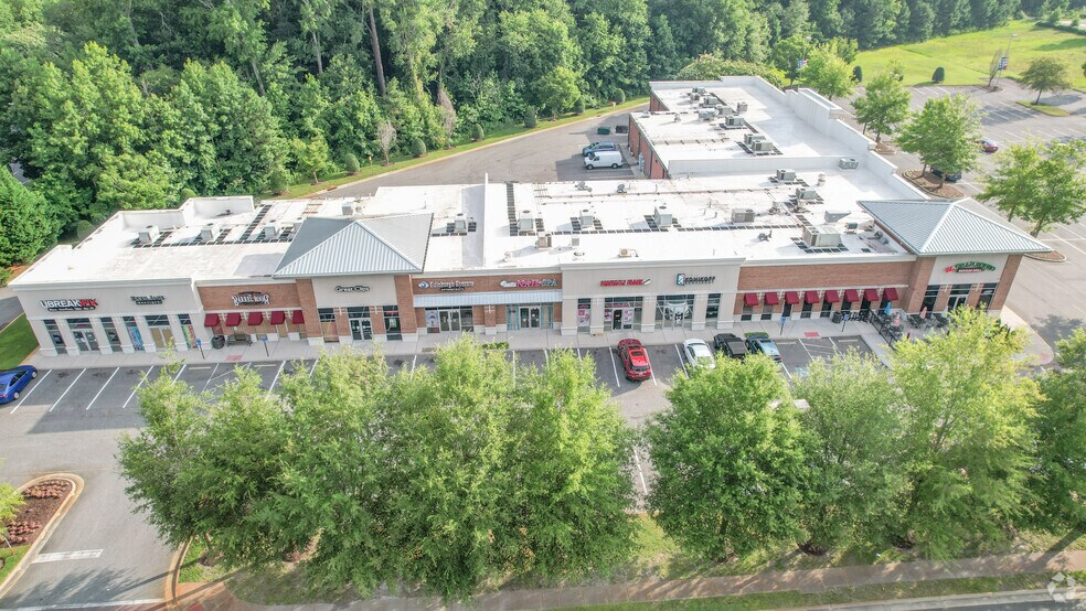 236 Carmichael Way, Chesapeake, VA à louer - Photo de l’immeuble – Image 3 sur 4