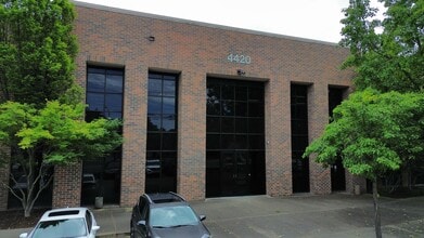4420 Auburn Blvd, Sacramento, CA à louer Photo de l’immeuble– Image 2 sur 2
