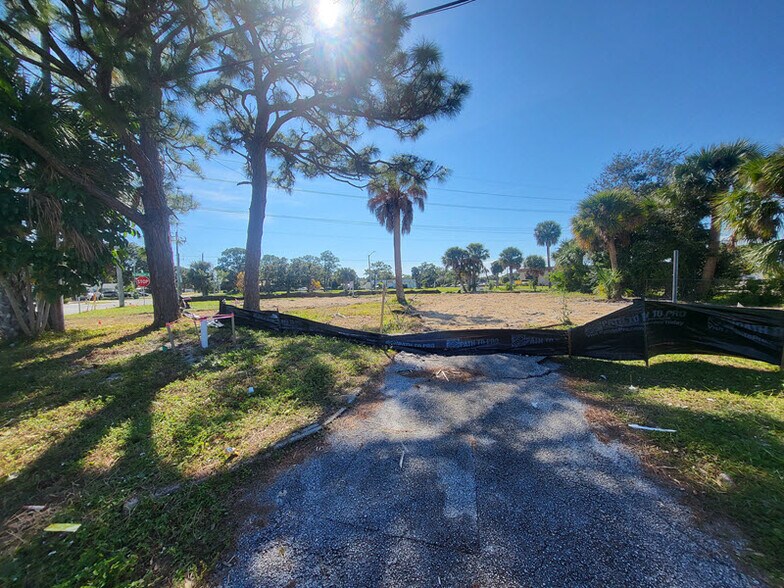 1436 Valentine St, Melbourne, FL à vendre - Photo principale – Image 1 sur 1