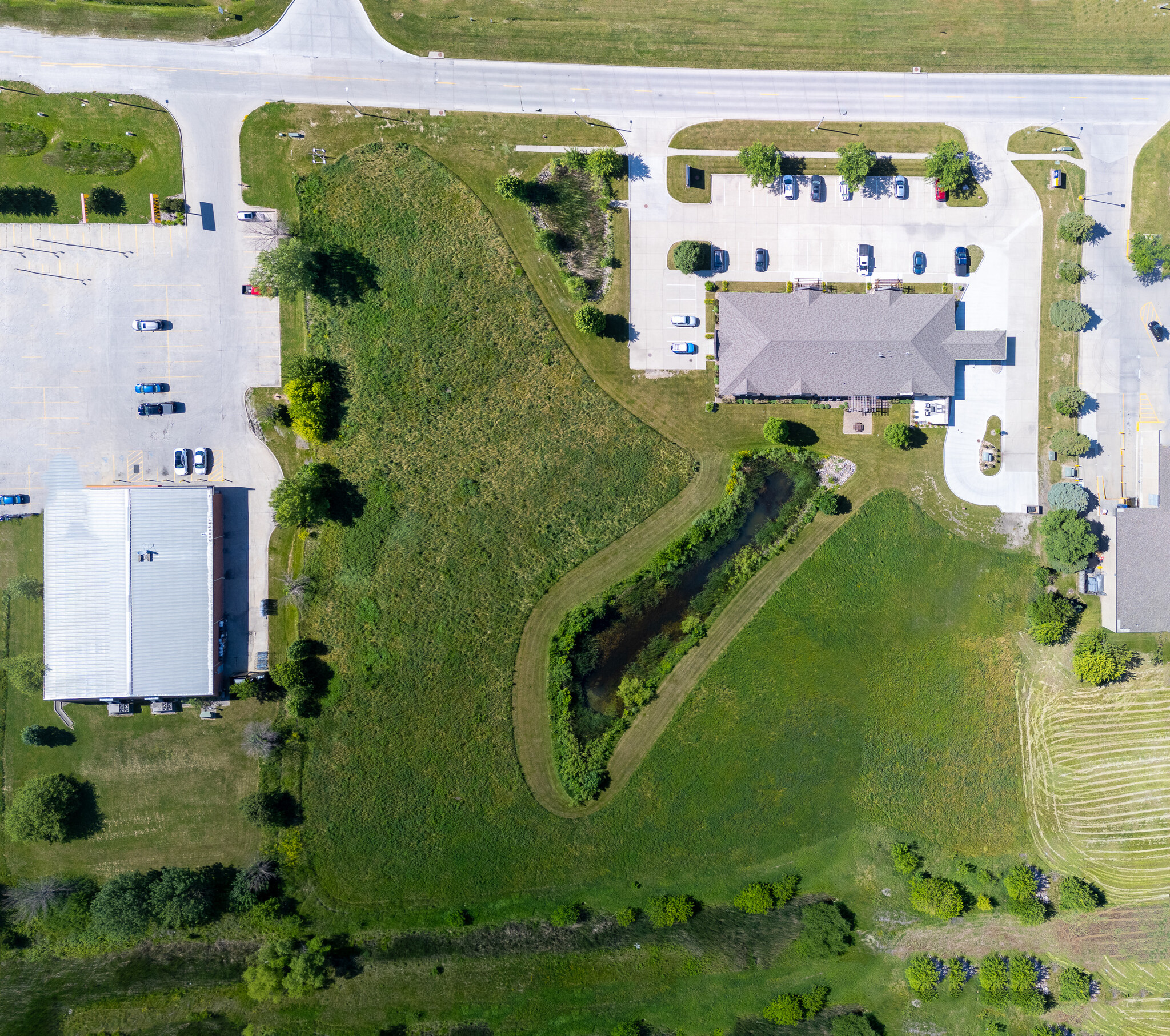 1645 B Ave, Nevada, IA à vendre Aérien– Image 1 sur 21